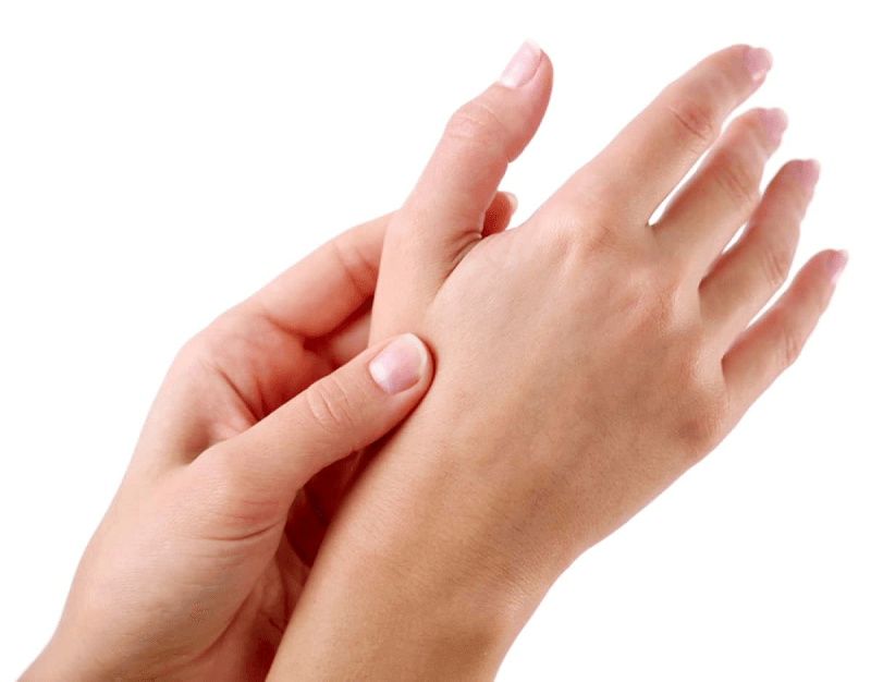Cần chăm sóc thật tốt để tránh tình trạng cổ tay bị sưng đỏ.